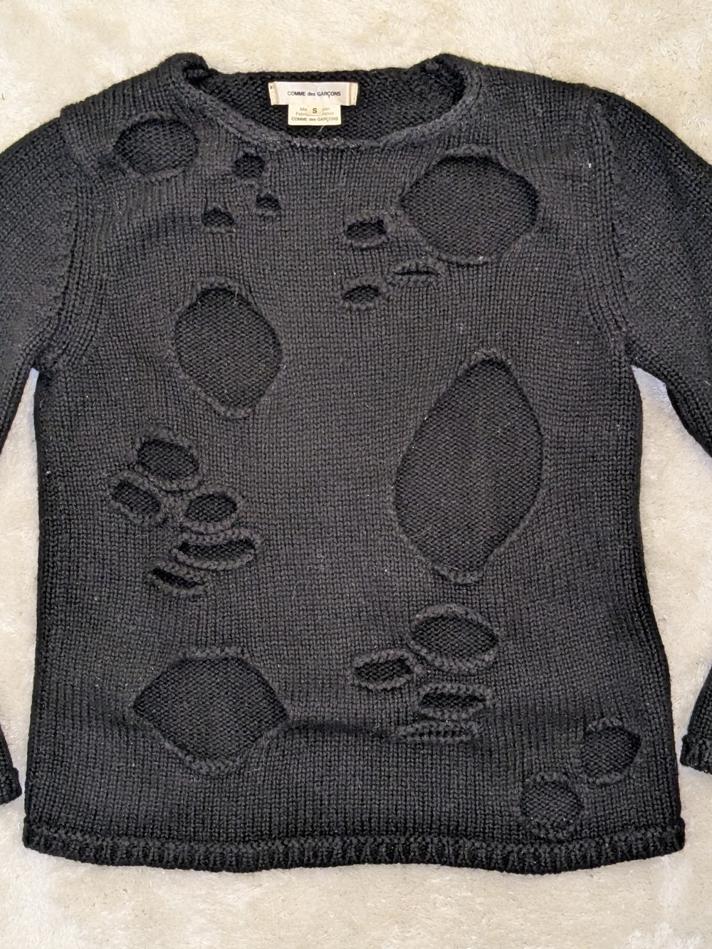 Limited Edition COMME des GARCONS Cut Out Sweater LS-N001
